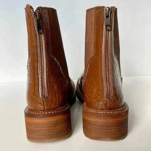 Free People Arlo Sante Fe Chelsea Boots - Picture 4 of 7